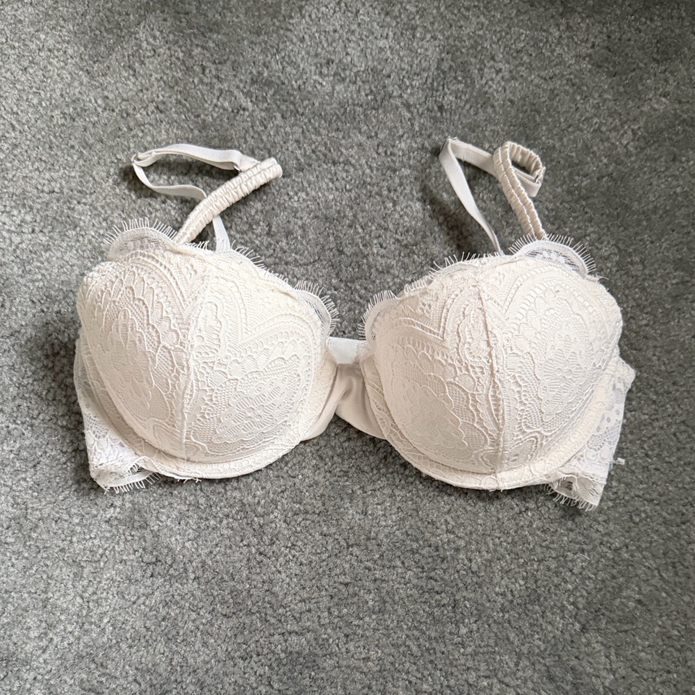 Gilly Hicks Cream Lace Bra